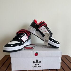 Adidas Forum Low Hello Kitty Polka Dot Women Size 9(GW7167)Box Crushed